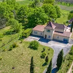Villa Rosea Avec Piscine Et Parc